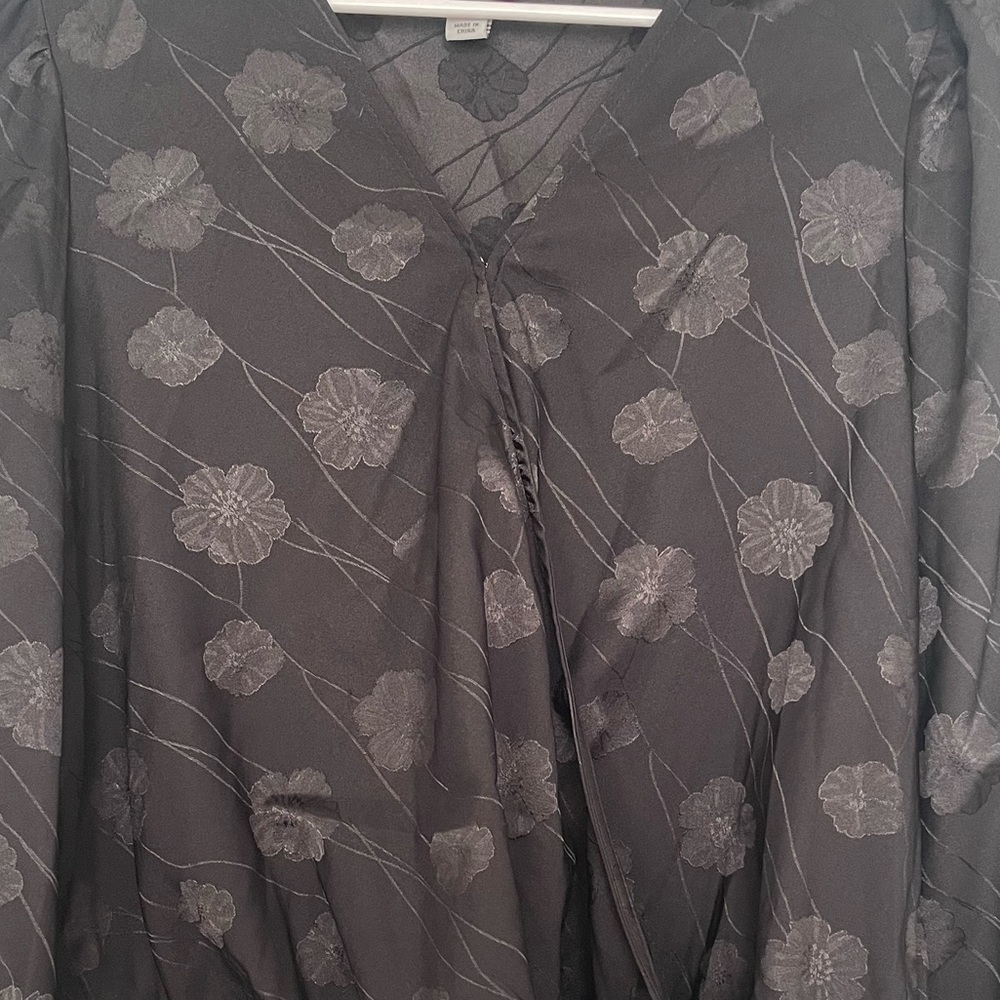 Target blouse. - Picture 2 of 3